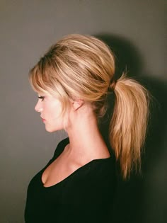 ‘60s Brigitte Bardot inspired ponytail {tutorial} Retro Ponytail, Bardot Hair, Celebrity Short Hair, Ponytail Tutorial, 60s Hair, Cute Ponytails, Long Hair With Bangs, A Ponytail