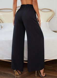 Style: straight pantsPant type: wide legsPant length: trousersWaist type: high waistPopular elements: wide legsColor: blackSize: S,M,L,XL Harem Sweatpants, High Waist Jumpsuit, Black Casual Pants, Cropped Pants Women, Casual Wide Leg Pants, Traje Casual, Pants Elastic Waist, Black Pants Casual, Bell Bottom Pants