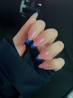 Cute Nails With Blue Dress, Royal Blue Nails With Sparkles, Sparkle Navy Blue Nails, Nail Ideas With Blue Dress, Nails For Blue Sparkly Dress, Nail Ideas For Blue Prom Dress, Navy Blue Sparkle French Tip Nails, Dark Blue With Sparkles Nails, Almond Royal Blue French Tip Nails