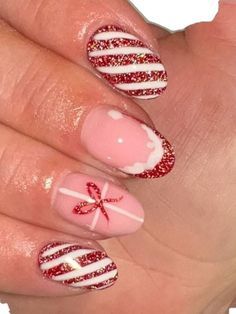 Candy Cain Nails, Pink Candy Cane Nails, Christmas Gel Nail Ideas, Christmas Nails For Kids, Christmas Nail Inspo, Xmas Nail Designs, Unghie Nail Art, Candy Cane Nails, Christmas Nail Ideas