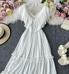 White v neck fringed dress A line fashion dress Fabric: blended Color: white Size(cm): S, M, L S length 100 bust 92-93 M length 101 bust 96-97 L length 102 bust 100-101 A Line Fashion, Fringed Dress, Line Fashion, Fringe Dress, Dress Fabric, A Line, Color White, V Neck, Fashion Dresses