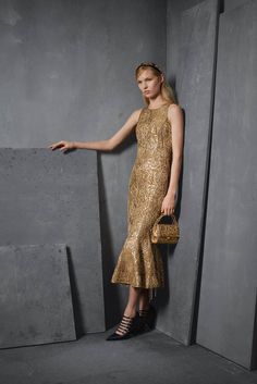 Gold Gallery, Michael Kors Designer, Pre Fall Fashion, Michael Kors Fashion, Michael Kors Collection, Handbags Michael Kors, Fashion Mode, Fashion 2017, Pre Fall