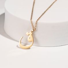 This stunning necklace features a beautifully crafted pendant with a personalized Arabic letter. The elegant design of the letter captures its unique and intricate beauty, making it a focal point of sophistication and charm. The pendant hangs from a delicate chain, perfect for adding a touch of elegance to any outfit. Ideal for everyday wear or special occasions, this necklace makes a meaningful and stylish statement. It also serves as a thoughtful and personalized gift for loved ones, celebrati Delicate Chain, Letter Pendants, Letter Necklace, Stunning Necklace, Buy One Get One, Ring Bracelet, Size 20, Focal Point, Elegant Design