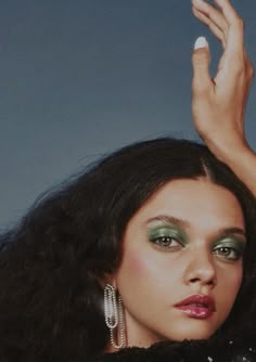 Editorial Make-up, Look Disco, Beauty Fotografie, Maquillage On Fleek, 70s Makeup, Emerald Eyes, Beauty Shoot, Makeup Photography, Editorial Makeup