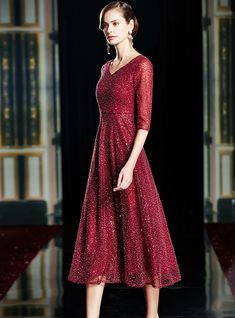 Don't feel like you have to wear a long dress just because you're the mother of the bride. For many weddings, a knee-length design can also make an excellent option making this dress a preferred choice for mothers. It is manufactured from top quality sequins and shaped in an A-line silhouette. The burgundy color of the dress is striking and sophisticated so remember to keep your makeup and accessories neutral when wearing this bold hue. It includes a zipper up feature at the back and it has an in built bra. The sleeve style is short and the neckline is v shaped. It is a great choice for wedding, parties, prom, or date night. Cap Sleeve Prom Dress, Sleeve Prom Dress, Red Wedding Dress, Mermaid Sequin, Feminine Romantic, Sequin Appliques, Wedding Parties, Mother Of The Bride Dress, Sequin Beading