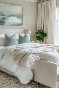 Transform Your Bedroom into a Serene Oasis with Elegant Neutrals & Blues Light Blue And Beige Bedroom, Hamptons Farmhouse Style, Warm Beige Bedroom, Boho Guest Bedroom, Pale Blue Bedrooms, Modern Farmhouse Bedrooms, Tan Bedroom, Hamptons Farmhouse, Light Blue Bedroom