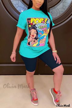 Olivia Mark - Elegante Conjunto Deportivo Azul: Top de manga corta y cuello en O con mangas regulares y letras bordadas Short Sleeve Suit, 2023 Pink, Stylish Letters, Casual Sportswear, Olivia Mark, Lettering Design, Pink Fashion, Blue Fashion