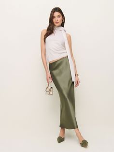 Let your skirt do the talking. Shop the Layla Silk Skirt from Reformation, a bias cut, midi skirt with an elasticated waist. Bridal Skirt, Silk Skirts, Charmeuse Fabric, Bridal Skirts, Clothing Board, Slip Skirts, Neutral Boho, Silk Charmeuse, Silk Skirt