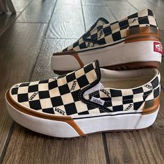 Reposhing This Item I Purchased From @Tafr. Loved It, But Needed A Bigger Size. Questions? Leave A Comment Below! 2024 Diet, Vans Painted, One For The Money, Cute Vans, Current Aesthetic, Rare Vans, Everyday Casual Outfits, Vans Era, Vans White