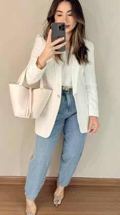 Outfit Blazer Blanco Elegante, Outfit Saco Blanco, Outfits Con Blazer Blanco, Ivory Blazer Outfit, White Blazer Outfit Work, Outfit Blazer Blanco, White Blazer Outfit, Business Casual Outfits For Work, Feel More Confident