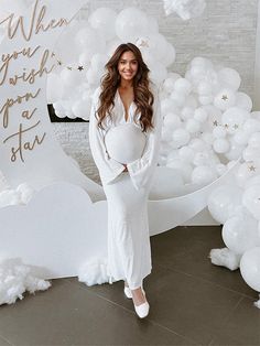 Size Chart Size Bust (cm) Waist (cm) Hip (cm) Length (cm) S 82 68 86 145 M 86 72 90 146 L 90 76 94 147 XL 94 80 98 148 Occasion: Baby shower Style: Elegant Season: Spring, summer, fall, winter Decoration: Mesh Material: Polyester Pattern: Solid color Neckline: V-neck Sleeve length : Dolman sleeve Waist type: Stretch Supplementary item: Please allow slight 1-3 cm difference due to manual measurement and a little color variation for different display setting White Long Sleeve Maternity Dress For Party, Tulle Baby Shower, White Dress Fall, White Maternity Dress, Maternity Fits, Gender Reveal Outfits, Baby Shower Gown, Maternity Sundress