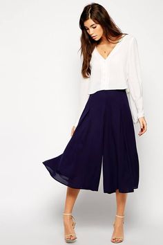 2015 Summer work casual How To Style Culottes, Look Office, Looks Style, Mode Inspiration, Work Attire, Office Fashion, Work Fashion, Outfits Casuales, White Shirt