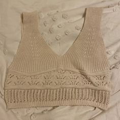 Bought In Italy, Never Worn Beige Pointelle Knit V-neck Crochet Top, Casual Seamless Knit Top For Beach, Casual Seamless Crochet Top For Spring, Beige Seamless Knit Top, Seamless Beige Knit Top, Beige Knit Crochet Top For Day Out, Beige Stretch Knit Crochet Top, Knit Top, In Italy