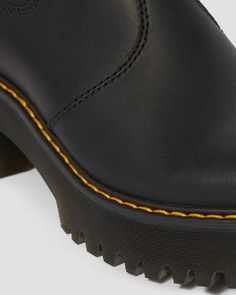 Chelsea Boots Dr Martens, Chelsea Boot Style, Chelsea Boots Style, Platform Chelsea Boots, Black Dr Martens, Chelsea Boots Women, Stunning Shoes, Boots Uk, Boot Style