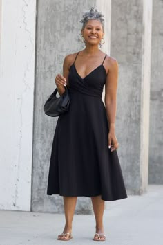 Wrap Dress Outfit, Age Is Just A Number, Chic Skirts, Ageless Style, Top Beauty, Over 50 Womens Fashion, Fashion Over 40, Dress Inspo, Drop In