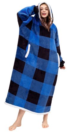 PRICES MAY VARY. Flannel&Sherpa Imported REVERSIBLE HOODED BLANKET - With this blanket sweatshirt, you can say goodbye to the cold. Our sweatshirt blanket is made with super soft microfiber fleece on the front and Sherpa lining on the other. you can choose the side you like.High quality materials provide the ultimate comfort, softness & happiness.warmth everywhere you go. ONE SIZE FITS ALL - The large, oversized comfortable design is perfect fit for all shapes & sizes. Enough for all adults, lad Blanket Sweatshirt, Teen Friends, Sweatshirt Blanket, Oversized Blanket, Blanket Sweater, Blanket Hoodie, Detail Design, Hoodie Blanket, Great Gifts For Mom