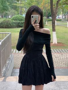 Black Bandage Long Sleeve Dress | Karina - Aespa | K-Fashion at Fashionchingu Formal Kpop Outfits, Kpop Dress, Korean Fashion Ideas, Fashion Chingu, Mini Tube Dress, Small Black Dress, Korean Fashion Dress, Stylish Work Outfits, Karina Aespa