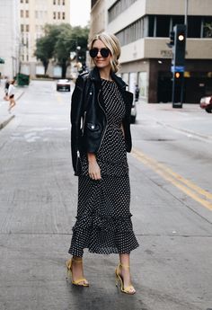 Style Working Girl, Dots Outfit, Polka Dots Outfit, Gaun Fashion, Fashion For Petite Women, Womens Fashion Casual Fall, Polka Dots Fashion, Dress Heels, Womens Fashion Casual Winter