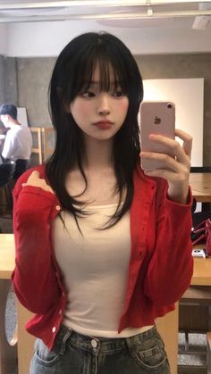 Non Layered Haircut, Small Face Aesthetic, Hairstyle No Bangs, Cute Korean Haircut, Kpop Haircut Female, Hair Reference Female, Korean Girl Hairstyle, Korean Haircut Ideas, Small Face Hairstyles