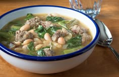 Soup Recipes Lentil, Escarole And Beans, Escarole Recipes, Soups Easy, Cannellini Beans Soup, Escarole Soup, White Bean Kale Soup, Bean And Sausage Soup, Italian Soups