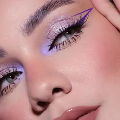 Eyeshadow Looks Without Lashes, Really Easy Makeup Looks, Wet Liner Looks, Light Blue Eyeliner, Purple Eye Look, Luna Hale, Purple Eyeshadow Looks, Make Up Designs, Drag Make-up