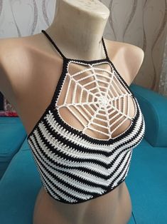 Crochet Spiderweb Crop Top Crochet Spider Corset Spider Web | Etsy Grunge Outfits Crop Tops, Crochet Halloween Clothes Patterns Free, Crochet Clothes Goth, Black Things To Crochet, Crochet Grunge Clothes, Goth Knitting, Skeleton Corset, Skeleton Crochet, Crochet Skeleton