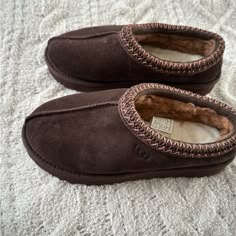 New Without Box Size 6 Brown Color Brown Uggs Tasman, Chocolate Brown Uggs, Dark Brown Uggs, Slipper Uggs, Brown Ugg Slippers, Dreamy Heels, Uggs Slippers, Brown Uggs, 2025 Wishlist