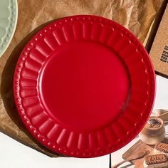 Embossed Simple Ceramic Dinner Plate Modern Table Setting, Red Plates, Embossed Pattern, Microwave Ovens, Ceramic Dinnerware, Oven Cleaning, Pottery Inspiration, Gentle Touch, Soft Towels