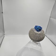 Soft Wire Ring With Turquoise And Blue Wire. Lightweight. Elegant Blue Flower Ring As Gift, Blue Ring Jewelry For Party, Blue Party Ring Jewelry, Unique Blue Crystal Round Ring, Blue Turquoise Promise Ring, Blue Crystal Ring For Party, Unique Blue Crystal Promise Ring, Elegant Adjustable Blue Flower Ring, Blue Crystal Party Ring