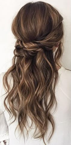 halfway up hairstyle inspiration Halfway Up Hairstyles, Brunette Ombre, Wedding Hair Down, Braided Hairstyles For Wedding, Wedding Hair Makeup, Wedding Hairstyles For Long Hair, Short Hairstyle, Half Up Hair, Long Hairstyles