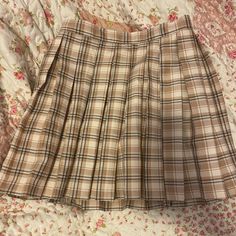 Super Cute, Washed Never Worn Tan Plaid Skirt, Cream Mini Skirt, Cream Skirt, Tan Plaid, Pleated Mini Skirt, Plaid Skirts, Cali, Mini Skirt, Womens Skirt