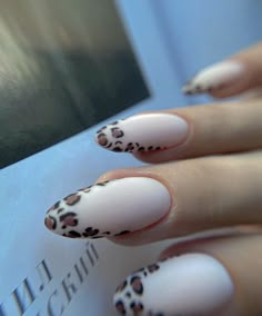 Красивые ногти, красивый маникюр , маникюр , nails , nails idea, idea manicure , nogti, unhas, unhas decorads , beautiful nails , лучший маникюр, the best nails , nails 2022, manicure 2022, top nails , лучший маникюр 2022 Elegant Leopard Nails, Leo Inspired Nails, Leo Nails, Gold Gel Nails, Animal Print Nails Art, Airbrush Nails, Pink Tumblr Aesthetic, Artsy Pictures, Print Nails