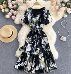 Flower Dress Outfit, Chiffon Casual Dress, Dapper Dress, Short Floral Dress, Flower Cloth, Black Frock, Modesty Outfits, Fashion Top Outfits, Modest Dresses Casual