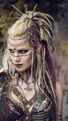 Viking Halloween Costume Women, Female Tats, Viking Halloween Costume, Viking Makeup, Vikings Halloween, Halloween Costume Women, Viking Warrior Woman, Viking Aesthetic