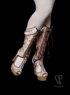 These lovely steampunk spats are one-of-a-kind and ready to ship! All my spats are designed to fit any type of high heel shoe. These ones are made of a single layer of beige brocade upholstery fabric featuring some brown accents and ornated with antique gold braided trim, bobbin lace trim on the sides, and dark brown satin bias tape on the sides of the front closure and on the top and bottom edges. They also feature a hand pleated satin ribbon on the sides for extra texture. The front closure ho Gap Straight Leg Beige Bottoms, Steampunk Spats, Types Of High Heels, Steampunk Shoes, Beautiful Tiaras, Foot Socks, Victorian Steampunk, Brown Satin, Steampunk Clothing