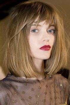 image description Bob Lung, 12 Inch Hair, Mode Prints, Shoulder Hair, Remy Human Hair Wigs, Long Bob Hairstyles, Fashion Guide, Straight Human Hair, Emma Stone