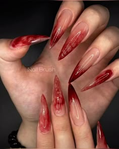 #маникюр #маникюрмосква #ногти #крейзиманикюр #артманикюр Blood Nail Designs, Blood Nails Acrylic, Blood Nails Design, Vampire Teeth Nails, Berserk Nails, Vampire Nails Designs, Horror Themed Nails, Gory Nails, Dracula Nails