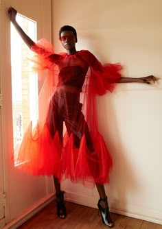 Avant Garde Tulle Overlay - Kate Hewko Avant Garde Sleeves, Off Shoulder Tulle Dress, Kate Hewko, Avante Garde Fashion, Gaun Tulle, Avant Garde Dress, Avant Garde Outfit, Tulle Fashion, Red Tulle Dress