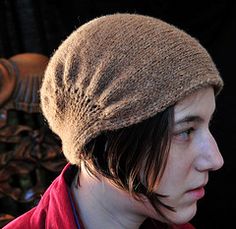 Ravelry: Nouvelle pattern by Xandy Peters 1920s Hats, Crochet Hat Ideas, Hot Head, Knit Hat Pattern, Knit Accessories, Vintage Knitwear, Crochet Knit Hat, Out Of Place, Hat Ideas