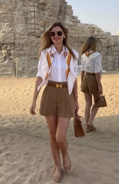 Summer Outfits Old Money, Outfits For Dinner, Neat Casual Outfits, Hermes Belt, Old Money Outfits, Elegante Casual, Old Money Style, Mode Inspo, Looks Chic