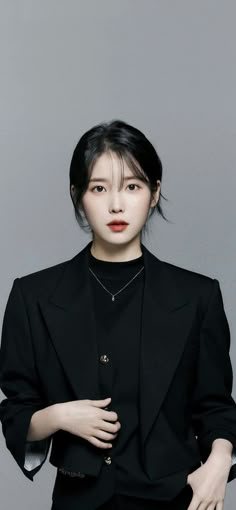 Lee Ji Eun Wallpaper, Iu Black, Iu Photoshoot, Iu Queen, Korean Photoshoot, Debut Photoshoot, Korean Pop Stars