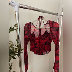 Red And Black. New With Tag Sweet As Roses Corset Top. Long Semi Flare Sleeves. Fitted Party Tops With Rose Print, Red Floral Print Tops For Party, Red Floral Print Top For Night Out, Sweetheart Corset Top, Sweetheart Corset, Dark Style, Flare Sleeves, Dark Fashion, Corset Top