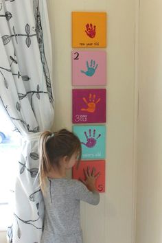 Yearly hand prints! So cute! Hand Prints, Baby Memories, Baby Tips, Baby Art, Kid Crafts