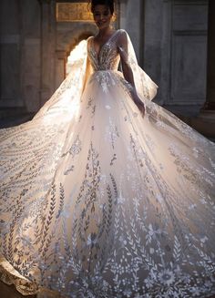 Fairytale Ball, Extravagant Wedding Dresses, Princess Wedding Gown, Muslim Wedding Dresses, Extravagant Wedding, Gaun Fashion, Princess Wedding Dress, Etsy Wedding Dress, Wedding Dresses Satin