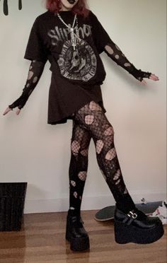 Slipknot Aesthetic, Fashion Goth, Alt Outfits, Punk Outfits, Alt Fashion, Slipknot, Gothic Outfits, Goth Outfits