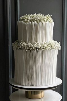 The Rising Trend of Textured Cakes in 2024 Dream Wedding Cake, Engagement Cakes, Cake Trends, Modern Wedding Cake, Future Wedding Plans, Wedding Cake Inspiration, Wedding Mood Board, Wedding Mood, Cake Inspiration