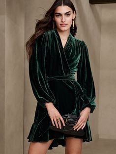 Luxury V-neck Dresses For Festive Occasions, Green Dress Accessories Winter, Christmas Dress Casual Holiday Parties, Emerald Green Dress Christmas Family Pictures, Womens Green Holiday Dress, Banana Republic Black Velvet Dress, Green Velvet Wrap Dress Short, Jade Velvet Dress, Grey Velvet Wrap Dress