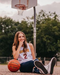 E-Squared Photography | Photography Educators on Instagram: "🏀 Who else is excited for basketball season!? 🏀 This is by far our favorite sport to watch! Good luck to all of our senior basketball players as they begin the seasons very soon." Basketball Poses, Ball Pictures, Basketball Pics, Basketball Senior Pictures, Senior Year Pictures, Senior Pictures Sports, Basketball Photos, Sports Pics, Pani Puri