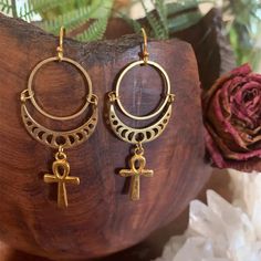 Ancient Egypt Earring - Ankh Moon Drop Earrings - Bricks Masons Symbol Of Life, Bohemian Style Jewelry, Boys Jewelry, Hippie Chick, Jewelry Boutique, Aesthetic Jewelry, Practical Magic, Dark Gold, Jewelry Women