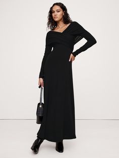 We opted for a wrap-front construction to create an off-the-shoulder neckline for this flowing maxi dress.  For fabric, we reached for our best-selling Luxe Wool-Blend—a luxuriously soft jersey in a weight that's suitable for layering through cooler weather.  Fitted: Slim.  Sits close to the body with a fit & flare silhouette.  Off-shoulder neckline with long sleeves.  Pull-on design.  Center-front and back seams.  Fully lined bodice and skirt.  Unlined sleeves.  Fitted: Slim.  Sits close to the Sade Aesthetic, Romantic Clothing, 2025 Style, Theatrical Romantic, Soft Dramatic, Romantic Outfit, Maxi Dress Black, In Focus, Suits And Jackets